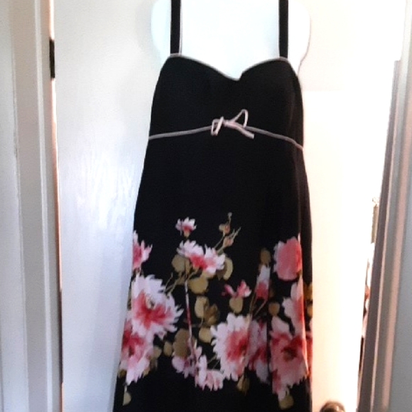 R&K originals Dresses & Skirts - Floral Strap Dress
